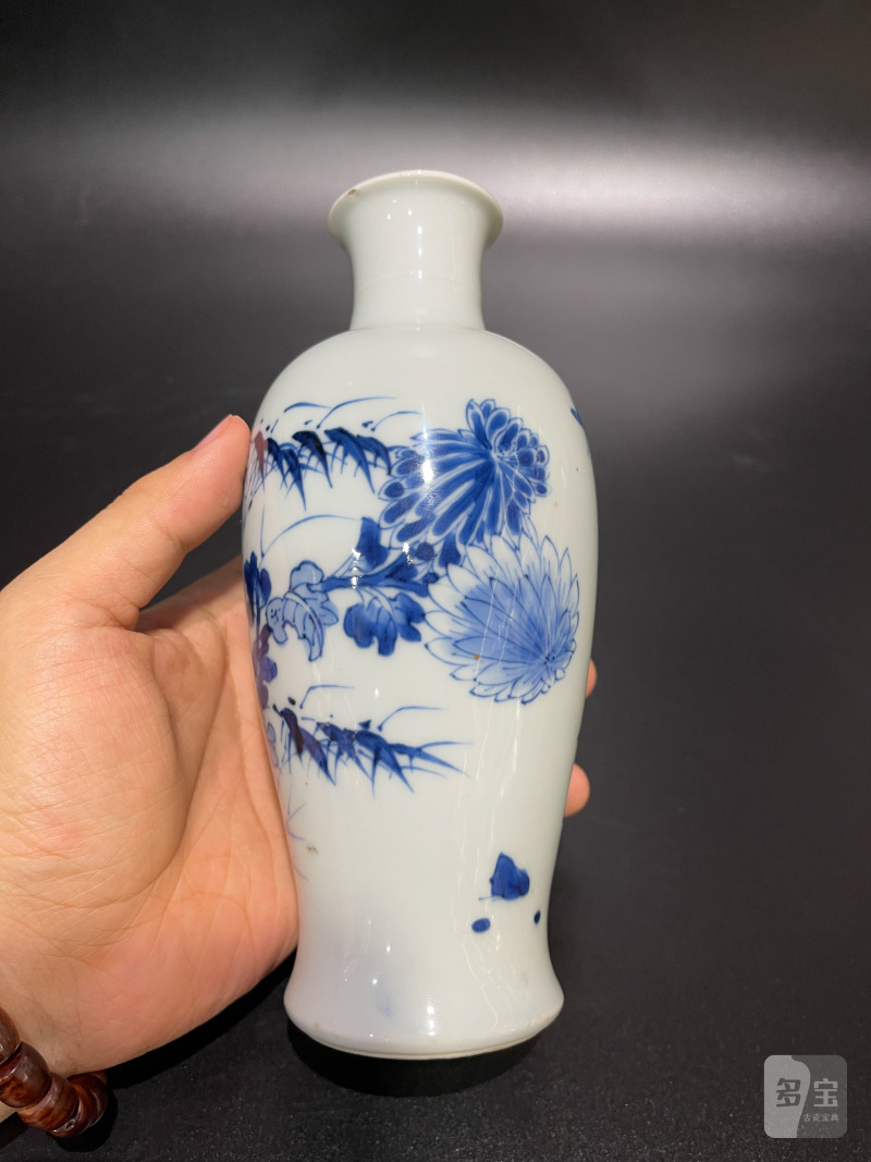 清康熙 青花蝶恋花图观音瓶 - 图4